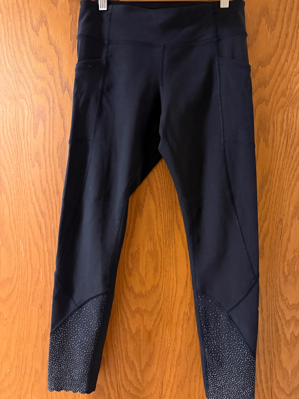 lululemon athletica women’s black Joggers with Grip Dots